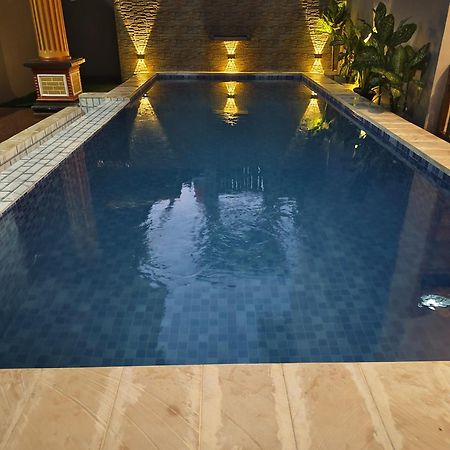 Kalak Arrys Watukarung Surfcamp酒店 外观 照片