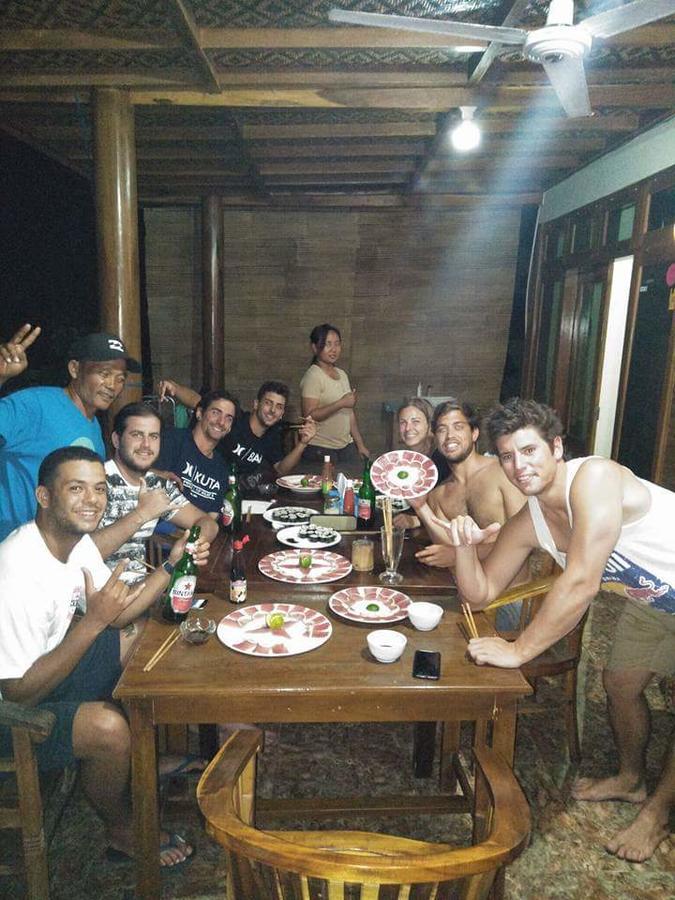 Kalak Arrys Watukarung Surfcamp酒店 外观 照片