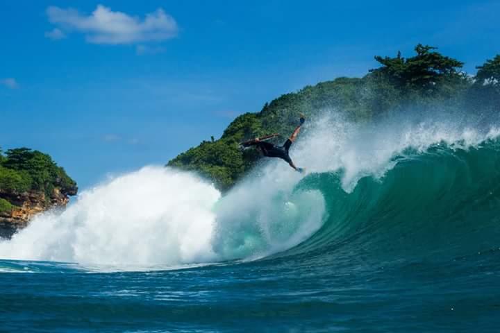 Kalak Arrys Watukarung Surfcamp酒店 外观 照片