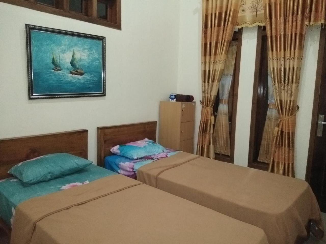 Kalak Arrys Watukarung Surfcamp酒店 外观 照片