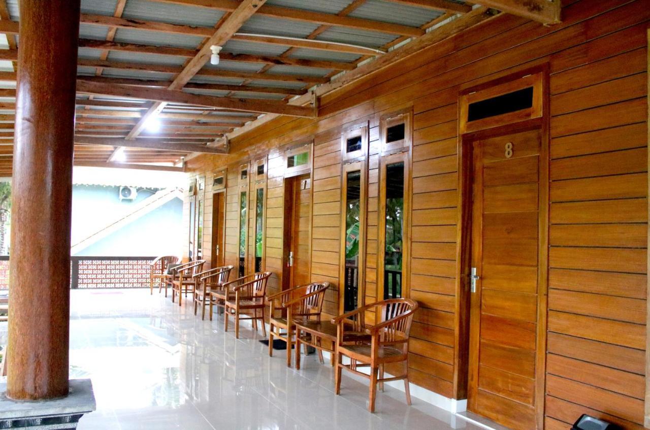 Kalak Arrys Watukarung Surfcamp酒店 外观 照片