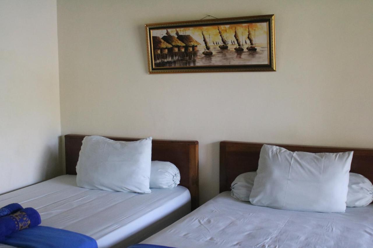 Kalak Arrys Watukarung Surfcamp酒店 外观 照片